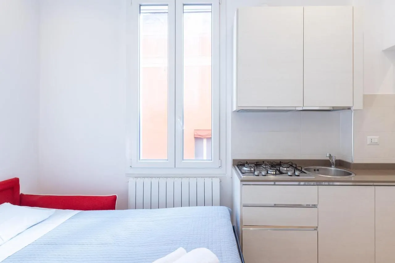 Garisenda, Bologna By Short Holidays 0*,  Italia